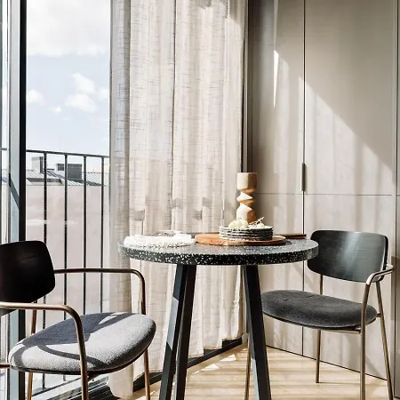 Appartamento Serrat - 1 Bedroom And Office In Poblenou